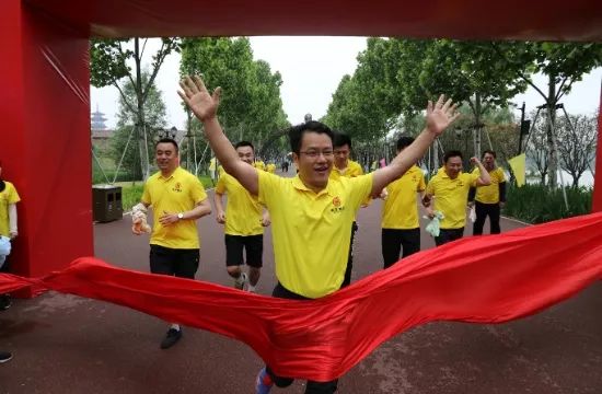 “2019，为梦想开跑”华天集团开业31周年系列活动圆满举行